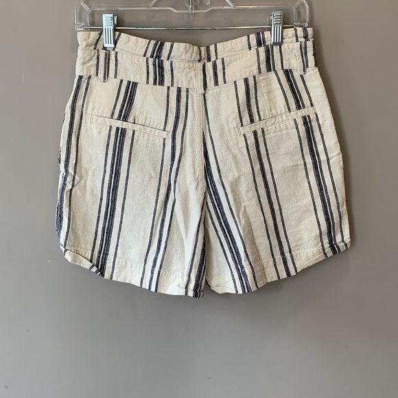 High Waisted Striped Linen Blend Shorts - Picture 4 of 7